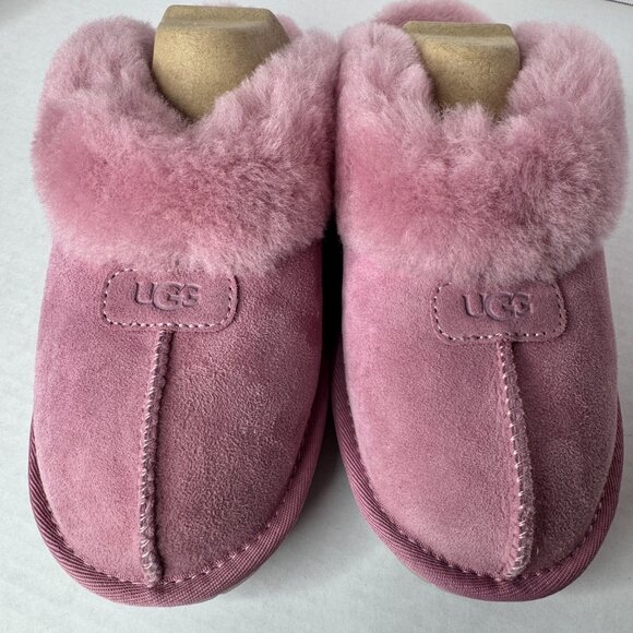 UGG  Slippers - Picture 4 of 10